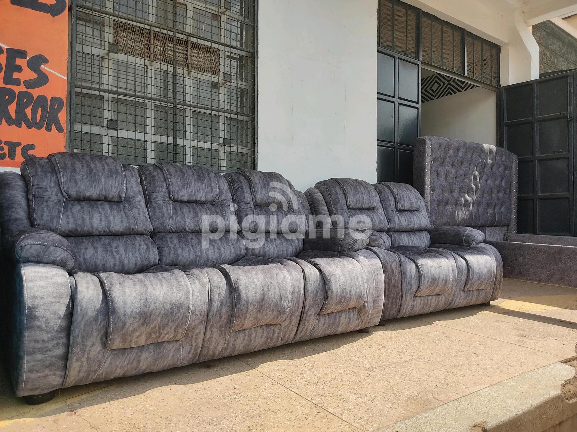Semi recliner store seat