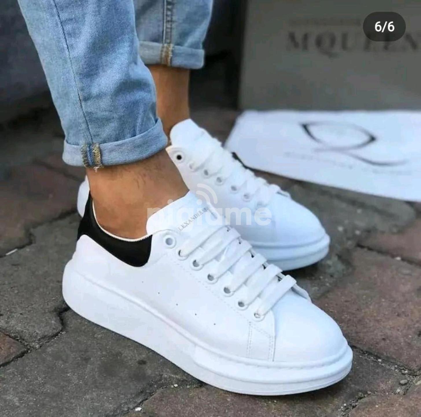 Alexander me queen top