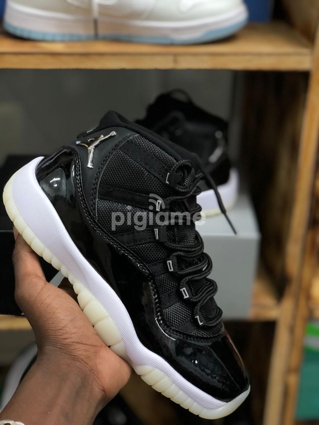 jordan 11 retro trainers