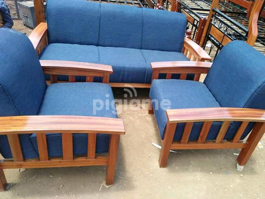 Beautiful Simple Quality 5 Seater Skeleton Sofa in Ngara PigiaMe