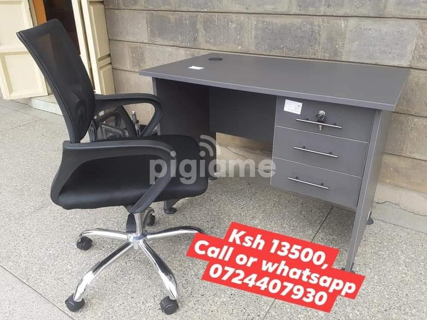 Office Working Desk Plus Chair in Nairobi CBD, City Centre