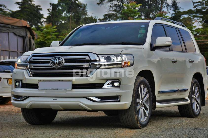 Toyota Land Cruiser 100 4.7 V8 Executive in Mombasa PigiaMe