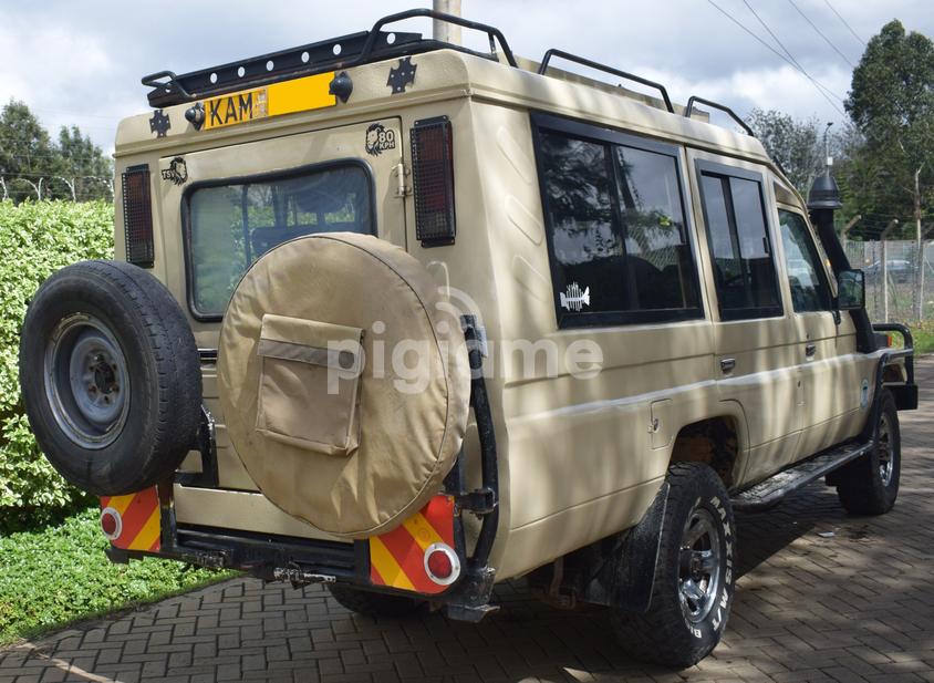 Safari Vesicles Hire In Kenya LandCruiser & Tour Vans in Karen PigiaMe