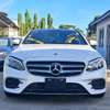 Mercedes Benz  E300 thumb 2