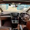 Toyota Alphard With Sunroof 2018 thumb 0