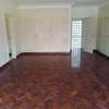 5 Bed House with En Suite at Rosslyn thumb 3