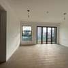 4 Bed Apartment with En Suite in Rosslyn thumb 8