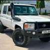 Toyota land Cruiser V8 Hard top Pick up 2014 thumb 2