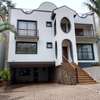 Kyuna-Spectacular five bedrooms townhouse for sale. thumb 2