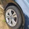 BMW 320i black 2018 thumb 6
