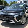 Mitsubishi outlander  hybrid thumb 3