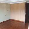 Luxurious 3 Bedrooms Apartments in Brookside Drive thumb 10