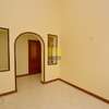 5 Bed Villa with En Suite in Riverside thumb 4