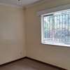 4 Bed House with En Suite in Valley Arcade thumb 17