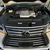 2019 Lexus LX570 thumb 2