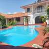 5 Bed Townhouse with En Suite at Bofa thumb 3