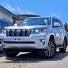 TOYOTA LAND CRUISER (WE ACCEPT HIRE PURCHASE) thumb 2