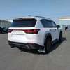 2022 Lexus LX600 thumb 11