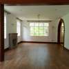 5 Bed House with En Suite in Rosslyn thumb 4