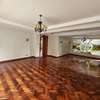 4 Bed Apartment with En Suite in Riverside thumb 3