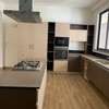 4 Bed Apartment with En Suite in Riverside thumb 19