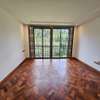 5 Bed House with En Suite in Lavington thumb 4