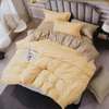 Binded duvet with 
•1bedsheet 
•2 pillowcases 6*6 thumb 7