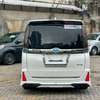 Toyota Noah hybrid white WxB ZRR 2019 thumb 10