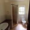 5 Bed Townhouse with En Suite in Rosslyn thumb 9