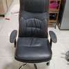 Executive office leather seat thumb 0