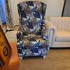 Beautiful Gently used 5 seater sofa with 2 accent seats thumb 2