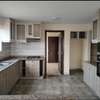 2 Bed Apartment with En Suite at 4Th Avenue thumb 6