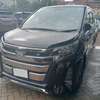Toyota Noah thumb 2