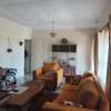 5 Bed House with Garden in Ridgeways thumb 8