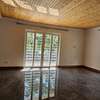 6 Bed House with En Suite at Rosslyn thumb 10