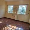 3 Bed House with En Suite in Ridgeways thumb 7