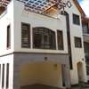 5 Bed Townhouse with En Suite at Convent Drive thumb 5