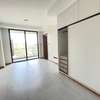 4 Bed Apartment with En Suite in Spring Valley thumb 12