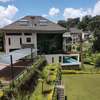 5 Bed Villa with En Suite in Spring Valley thumb 0