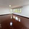 4 Bed Villa with En Suite in Muthaiga thumb 8