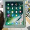 Apple iPad Mini 4 thumb 2