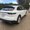 Porsche cayenne, new shape thumb 3