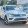 Volkswagen Touareg R-Line Year 2015 New shape with moonroof thumb 0