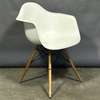 Large Eames Chair thumb 2