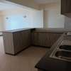 3 Bed Apartment with En Suite in Mountain View thumb 4