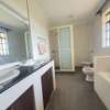 5 Bed House with En Suite in Nyari thumb 0