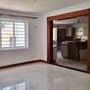 5 Bed Townhouse with En Suite in Rosslyn thumb 24