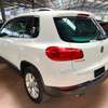 Volkswagen Tiguan white lounge 2017 thumb 9