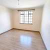 Three bedroom apartment to let thumb 5
