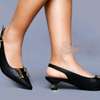 Low heel open shoes thumb 2